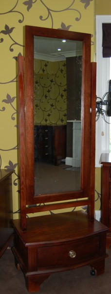bedroom mirror