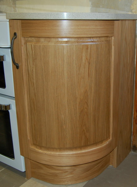 curved kitchen