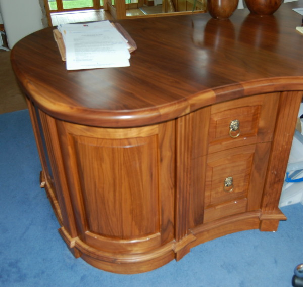 bespoke curved desk
