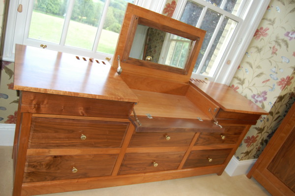 dressing table